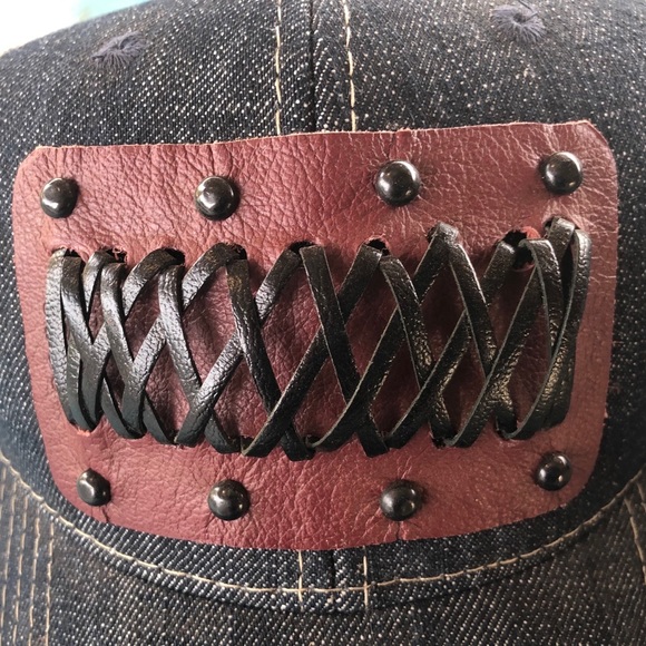 🦚 NWT Beaded Leather Stitching Trucker Snapback - Picture 2 of 4